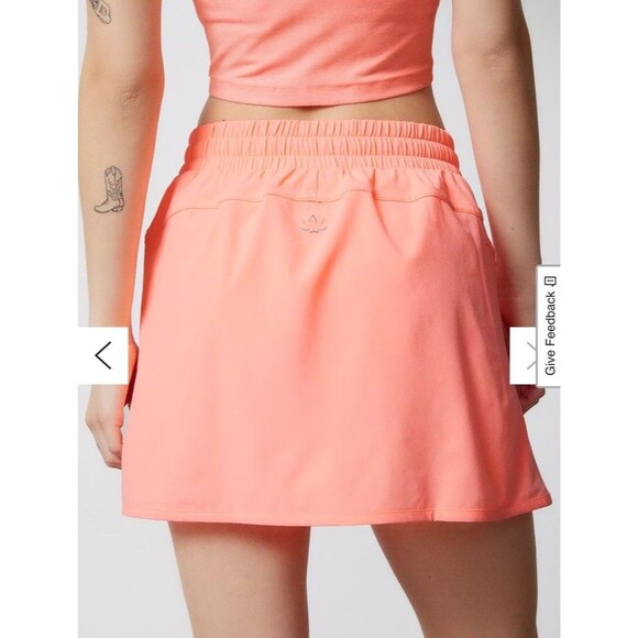 BEYOND YOGA In Stride Lined Skirt Electric Peach Athletic Tennis Running,M - Picture 3 of 16